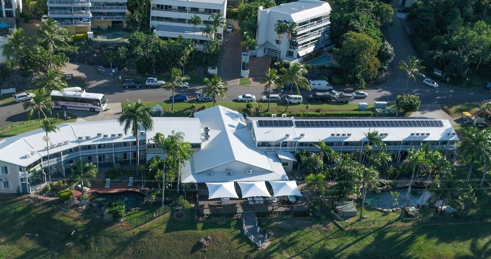 Colonial Palms Motor Inn Airlie Beach Exterior photo